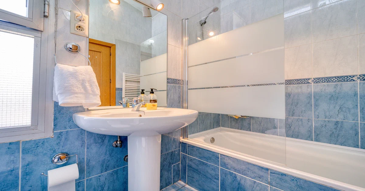 Douche Italienne avec Bain : Combiner les Deux dans Votre Salle de Bain