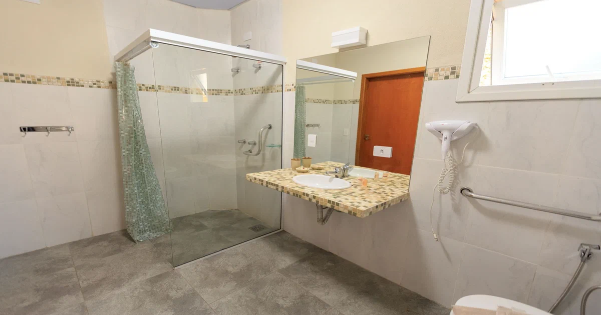 Douche Italienne pour Seniors : Accessibilité et Sécurité